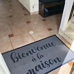 Amis Wine House A Pomerol, A Cote De Saint-emilion Bed & Breakfast