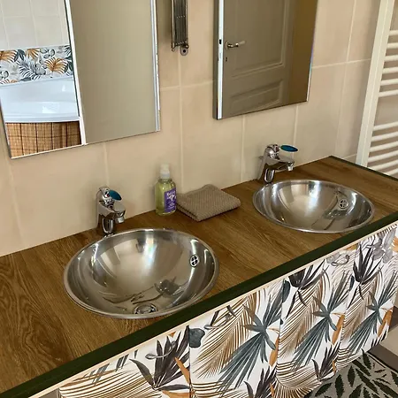 Amis Wine House - A 5 Min De Saint-emilion Bed & Breakfast Pomerol