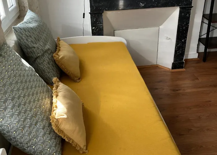 Amis Wine House A Pomerol, A Cote De Saint-emilion Bed & Breakfast *